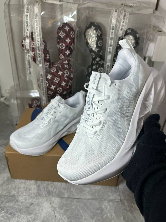 ASICS NOVABLAST™ 5 Sneakers