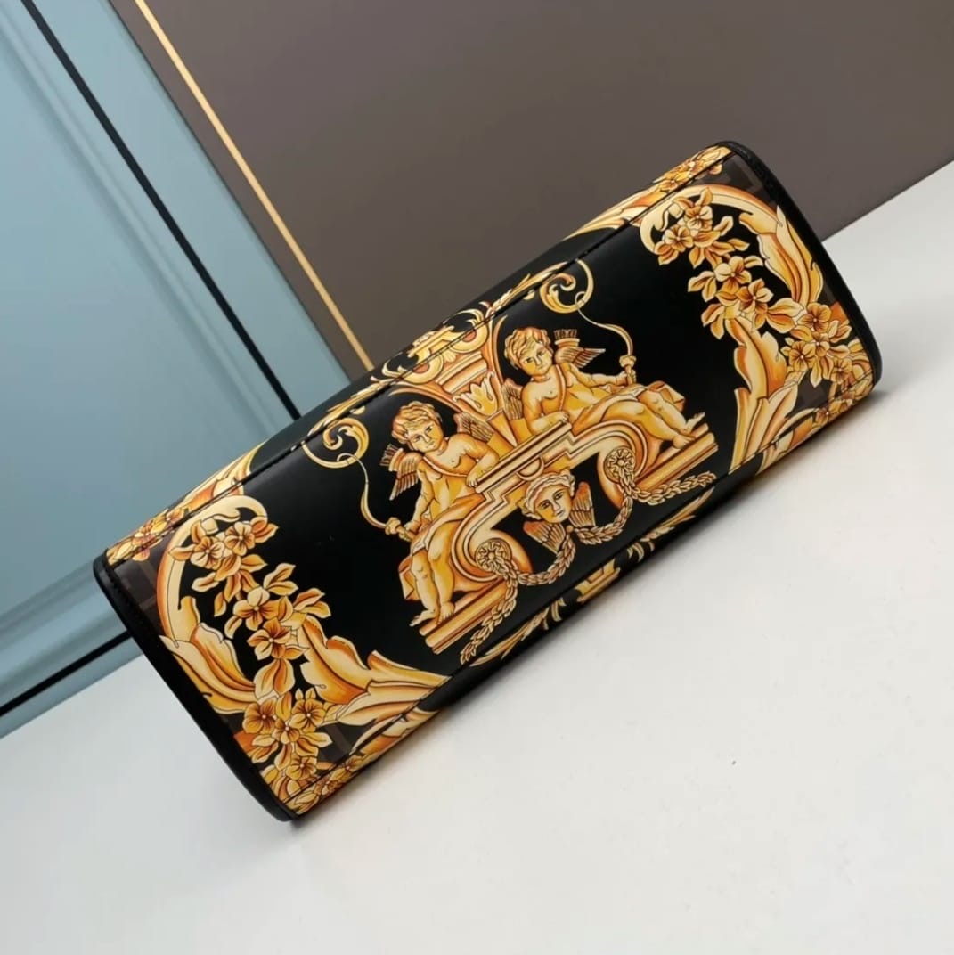 Fendi Tote Bags 2 Colors