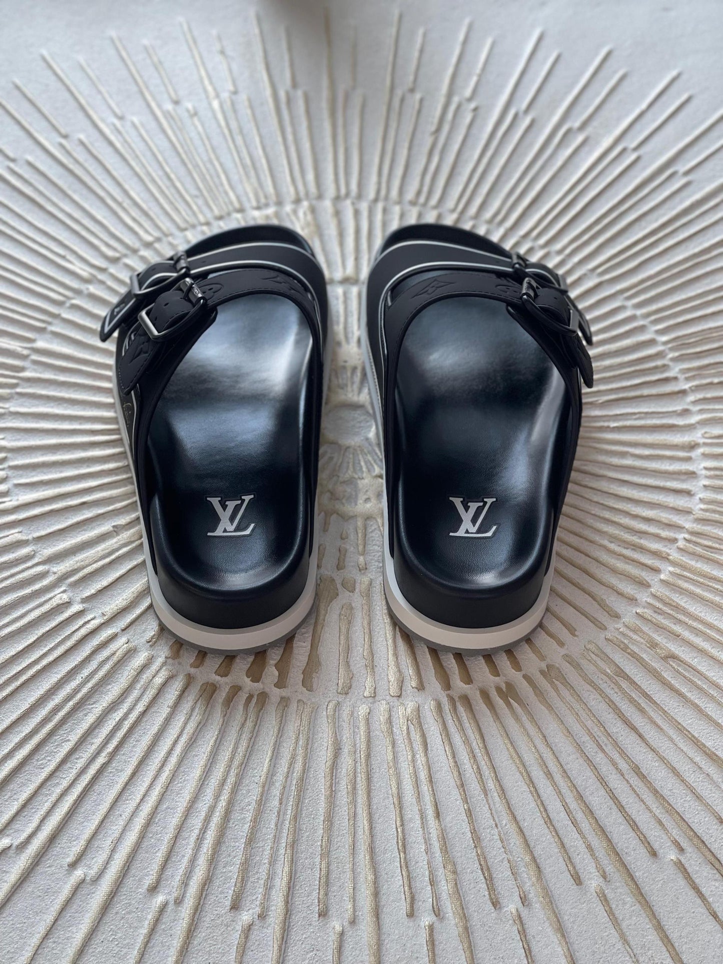 Louis Vuitton Slippers 2 colors