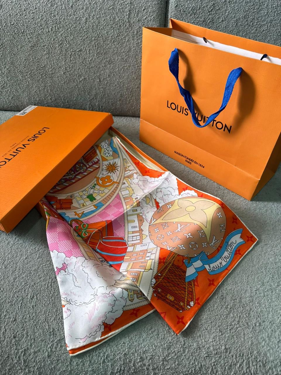 Louis Vuitton Scarfs 6 colors