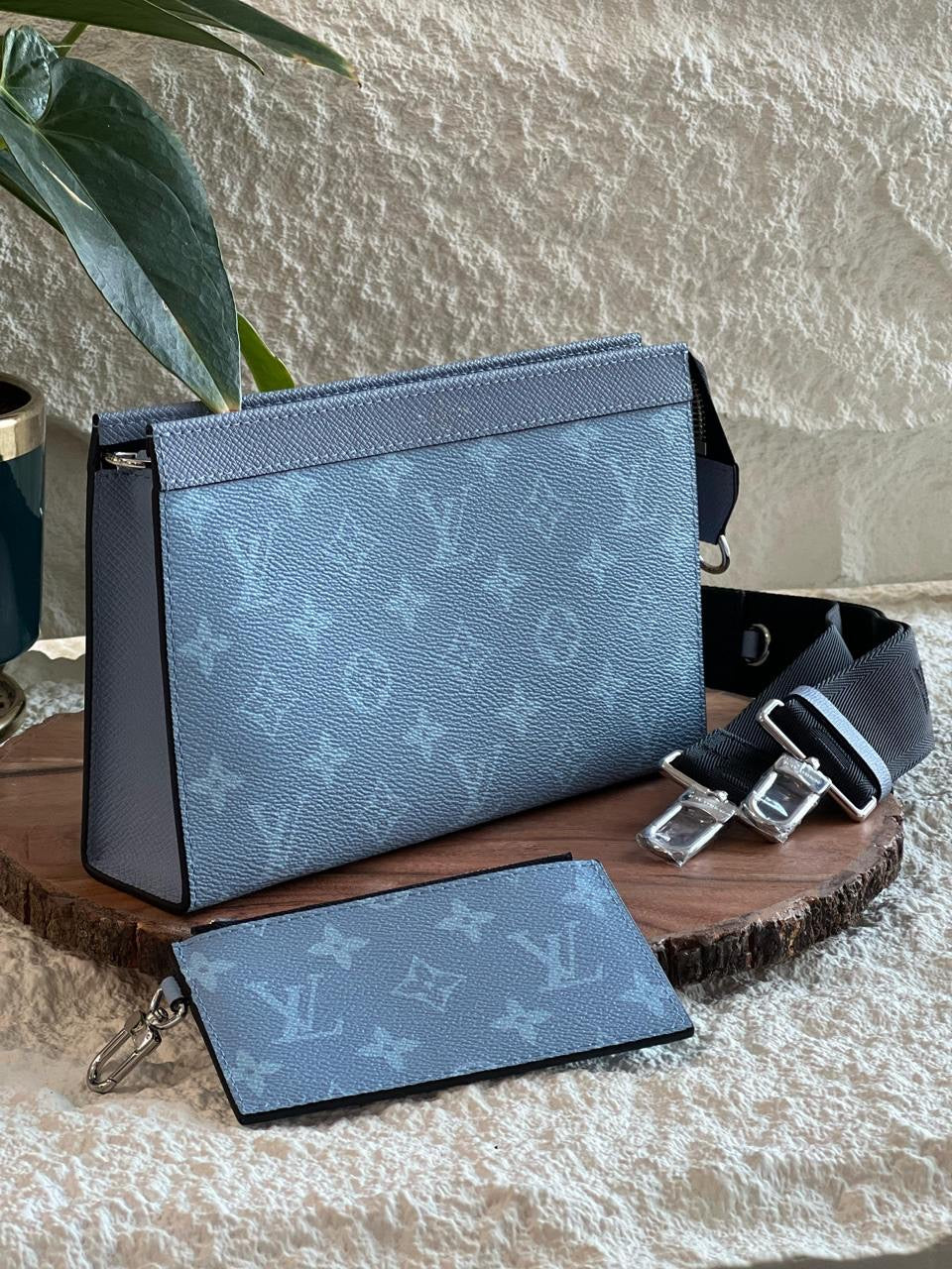 Louis Vuitton Sling Bag (VIP Quality) 5 colors