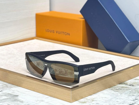 Louis Vuitton Sunglasses 2 colors