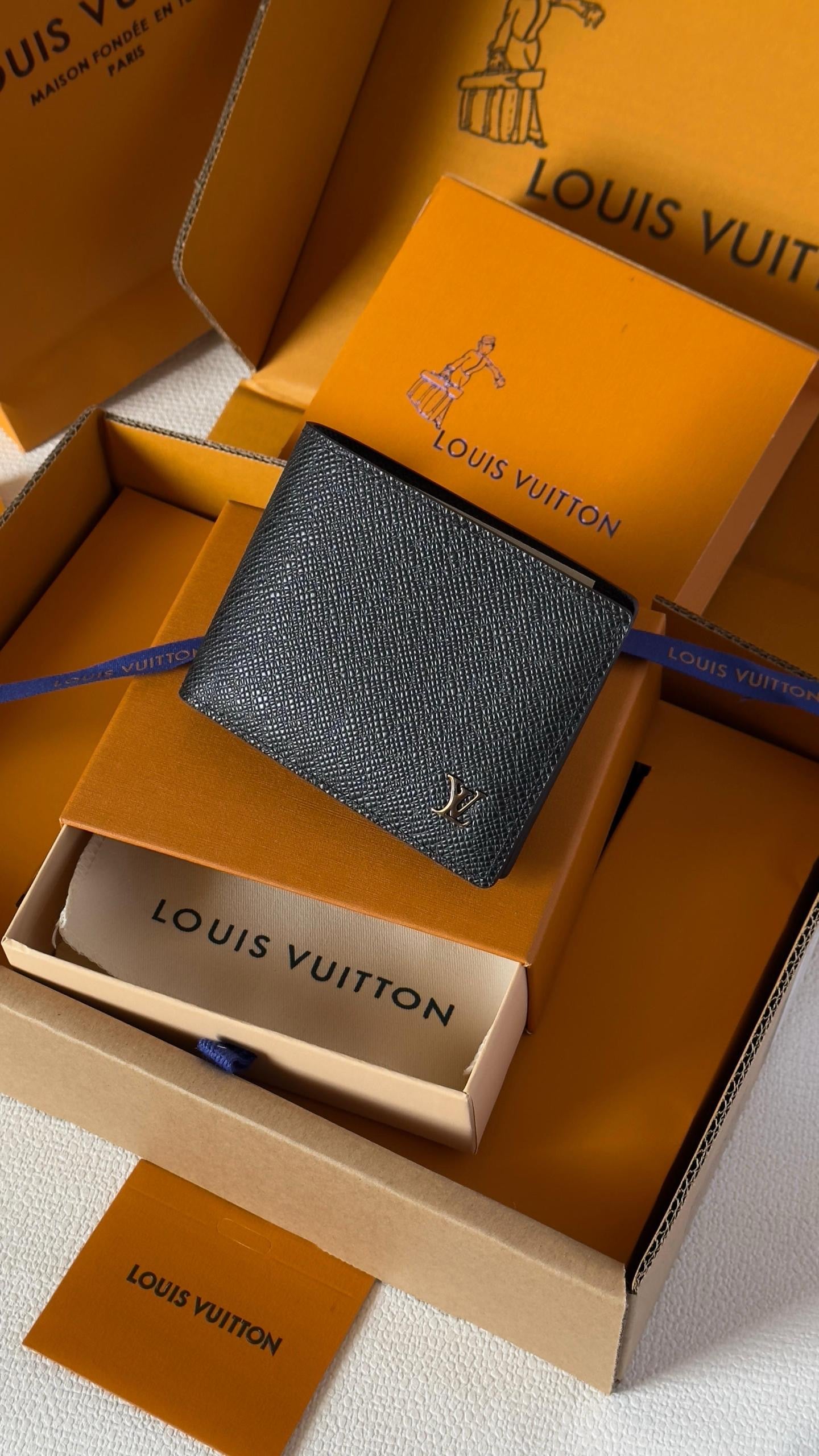 Louis Vuitton Wallet 8 colors (VIP Quality