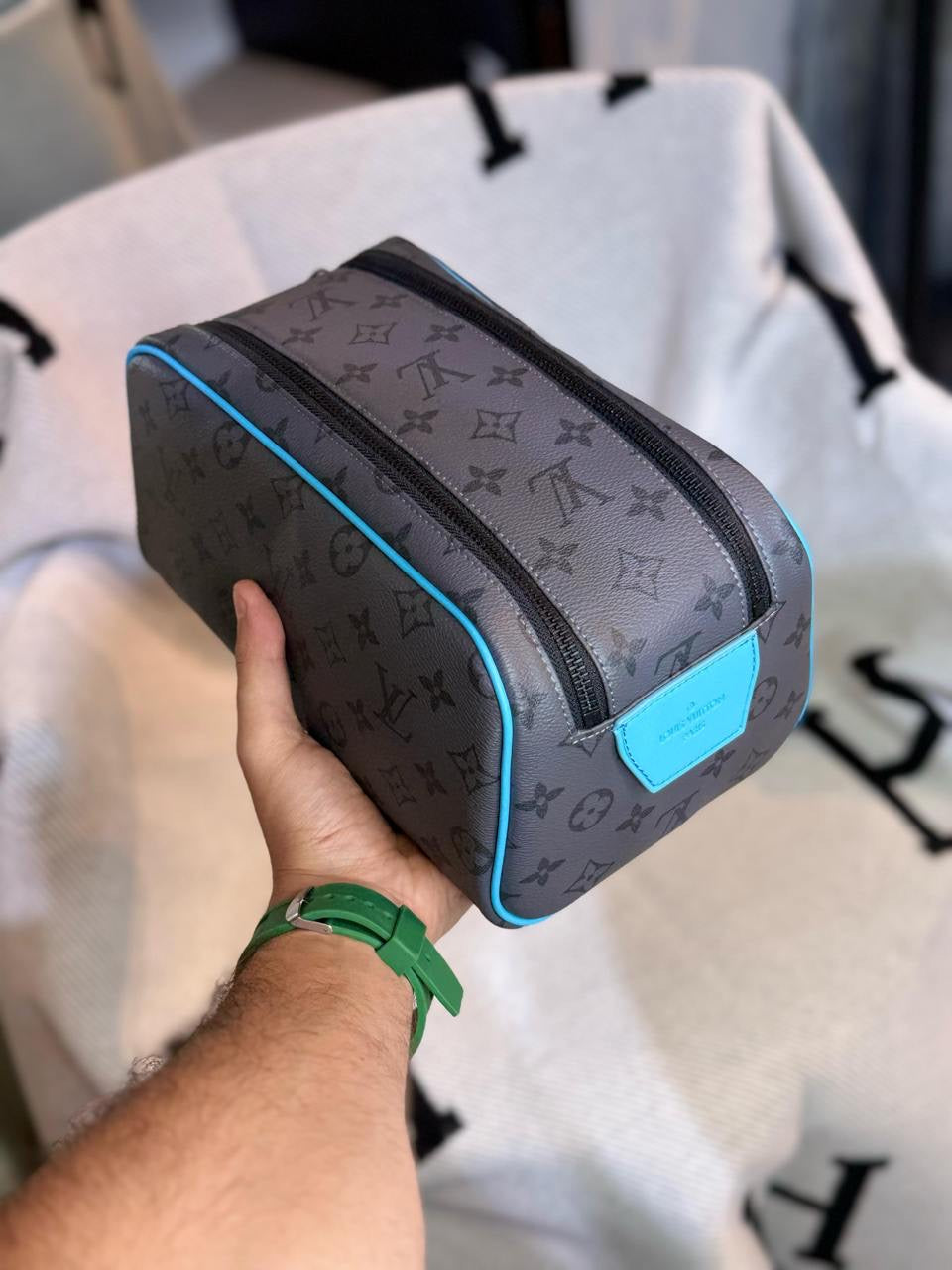 Louis Vuittin Pouch (VIP Quality) 3 colors