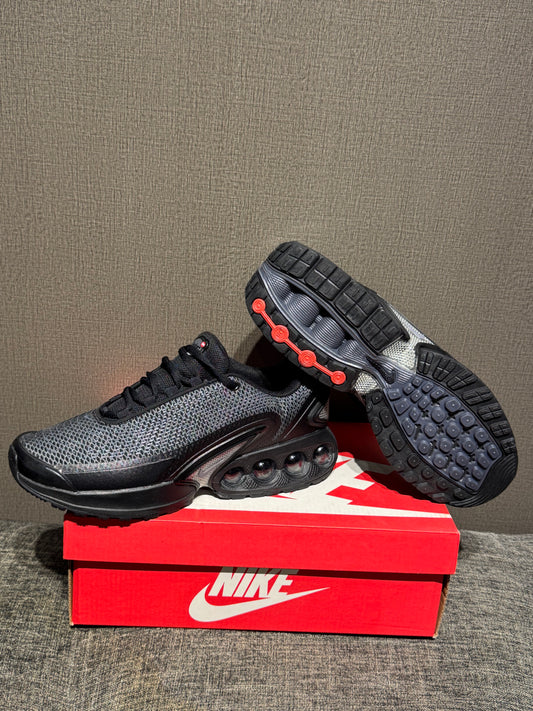 Nike Air Max DN Black