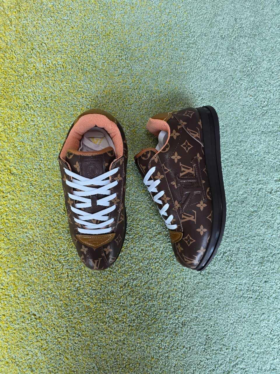 Louis Vuitton Sneakers 4 colors