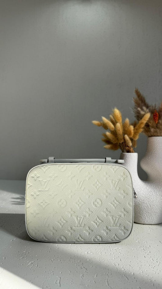 Louis Vuitton Messenger Bag (VIP Quality)