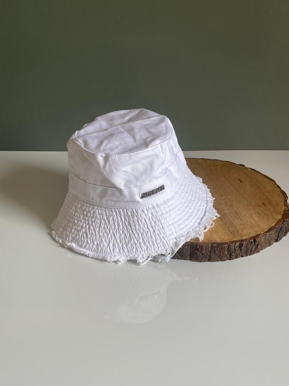 Jacouemus Bucket hat