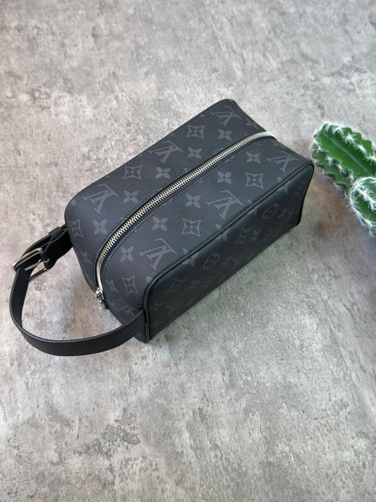 Louis Vuittin Pouch (VIP Quality) 4 colors