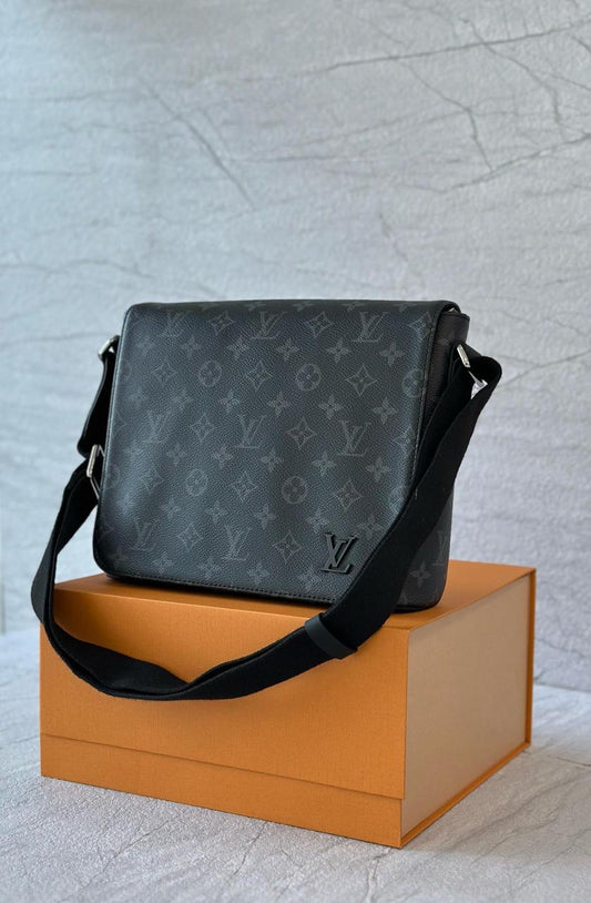 Louis Vuitton Messenger Bag (VIP Quality)