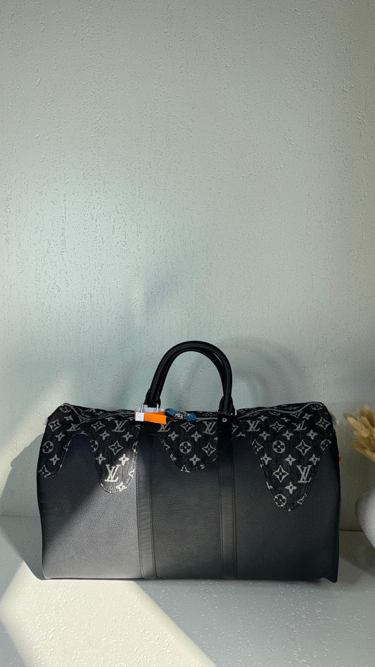 Louis Vuitton Duffle Bag ( VIP Quality )
