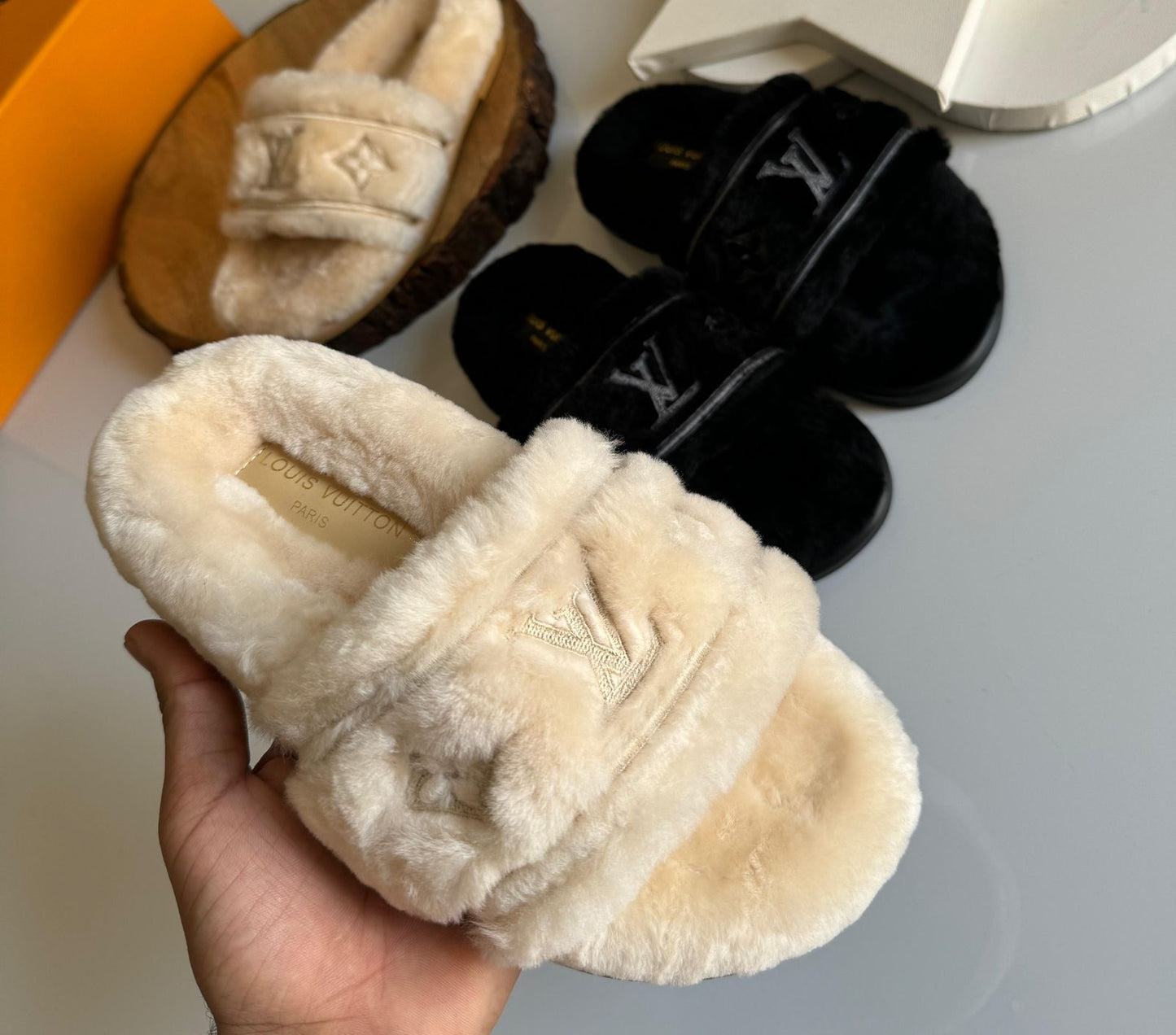 Louis Vuitton Slippers