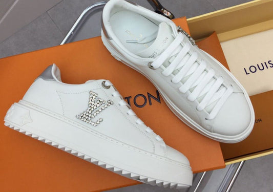 LOUIS VUITTON SNEAKERS