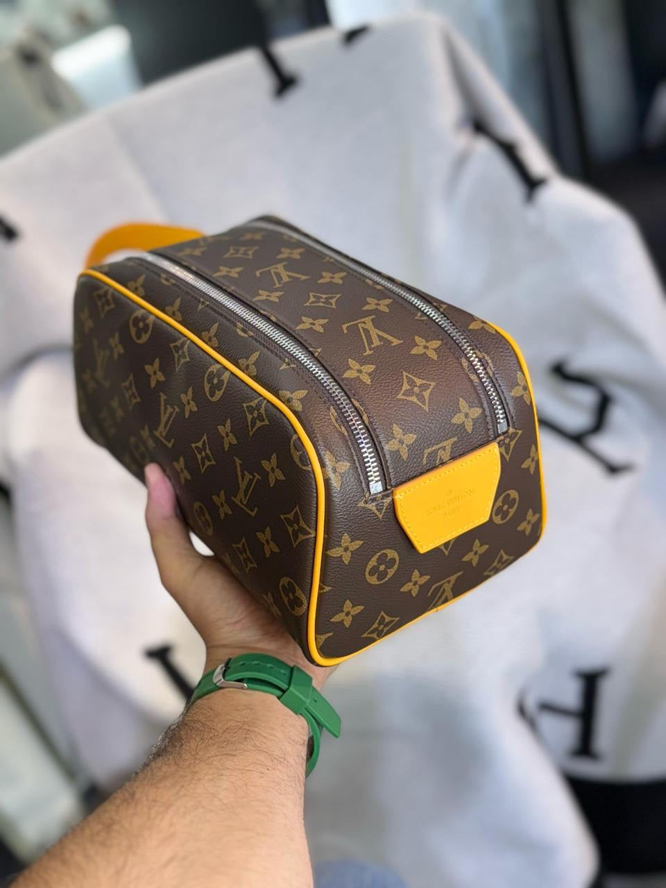 Louis Vuittin Pouch (VIP Quality) 3 colors