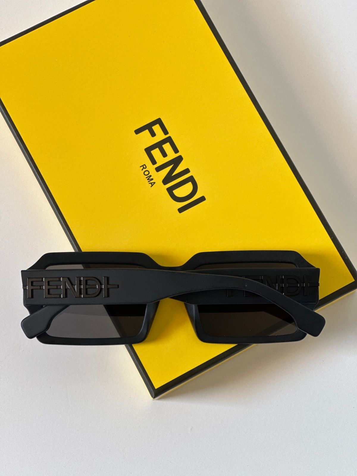 Fendi Sunglasses 2 colors