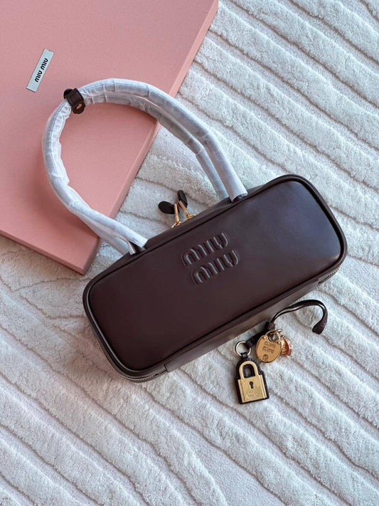 Miu Miu HandBag (VIP Quality)