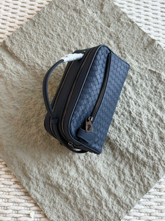 Bottega Veneta Pouch (VIP Quality)