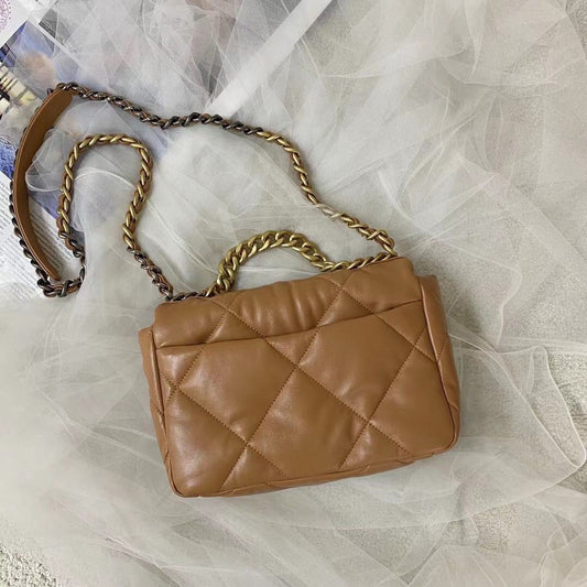 Chanel sling bag (vip quality)