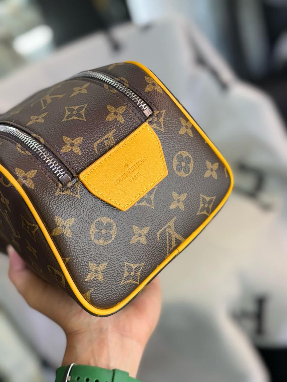 Louis Vuittin Pouch (VIP Quality) 3 colors