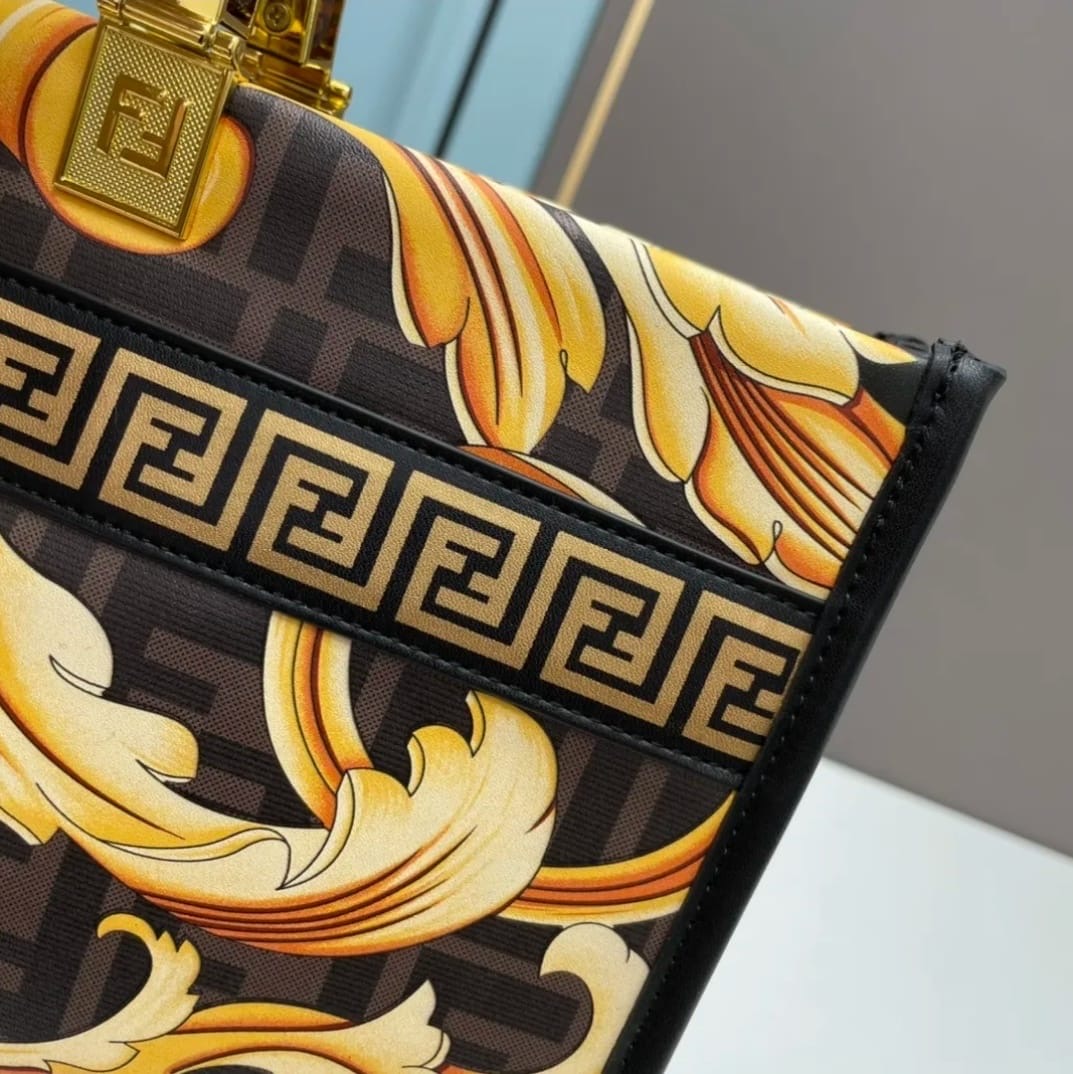 Fendi Tote Bags 2 Colors