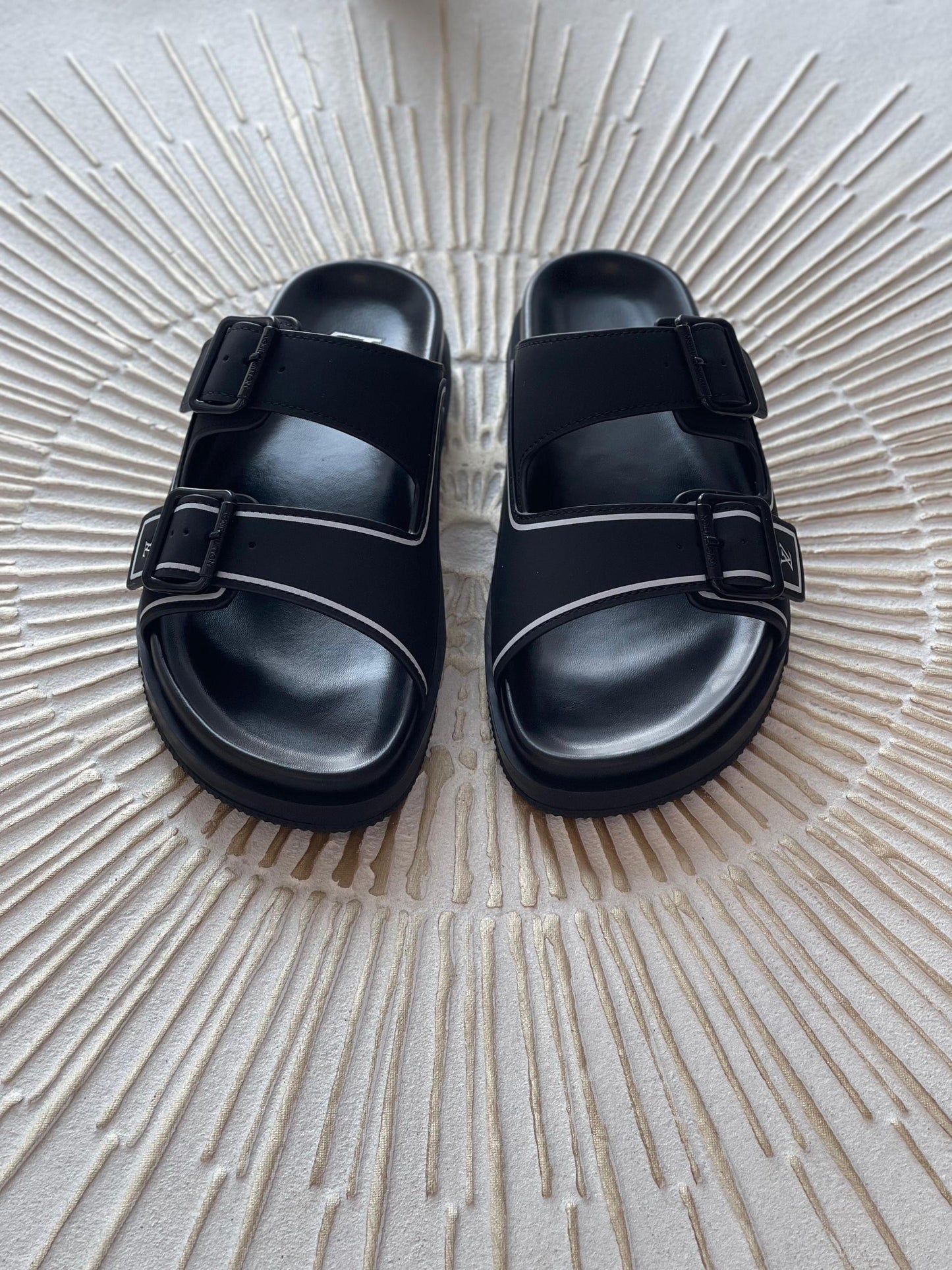 Louis Vuitton Slippers 2 colors