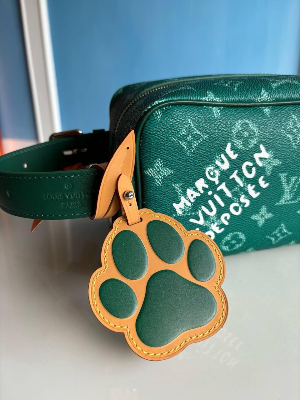 Louis Vuitton Pouch (VIP Quality)