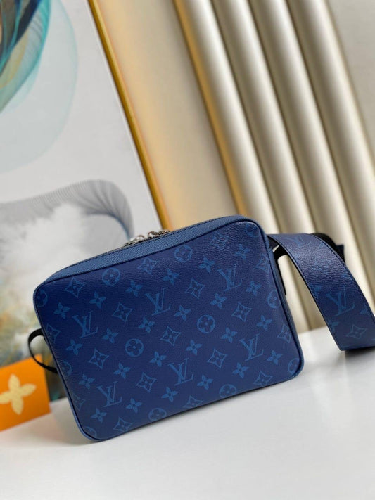 Louis Vuitton Messenger Bag (VIP Quality)