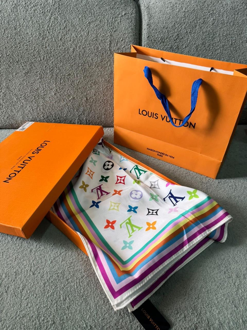 Louis Vuitton Scarfs 6 colors