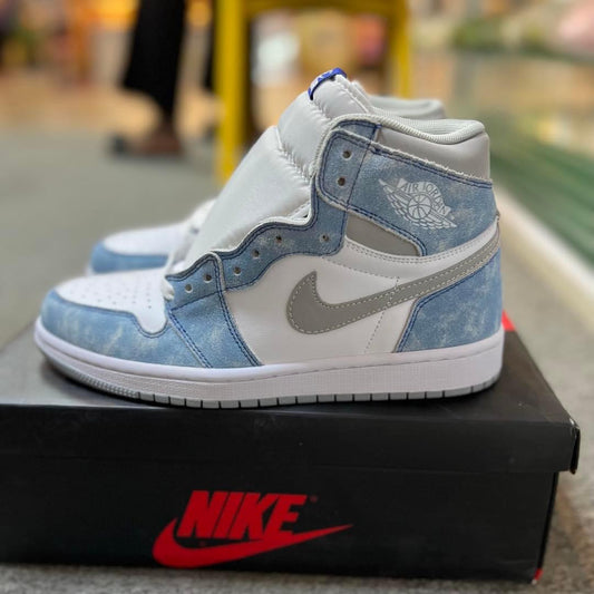 Jordan 1 High Hyper Royal