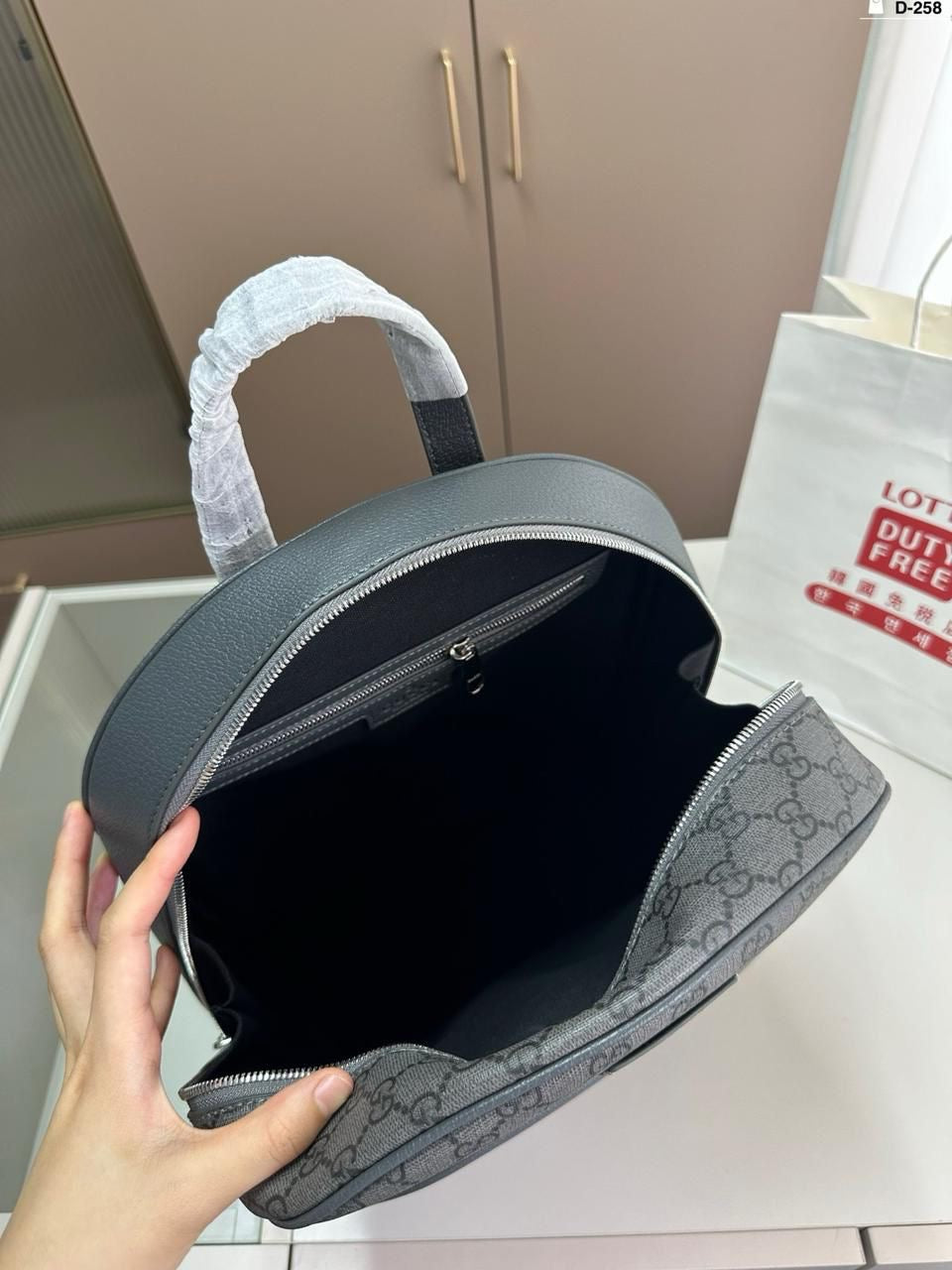 Gucci Backpack 2 colors