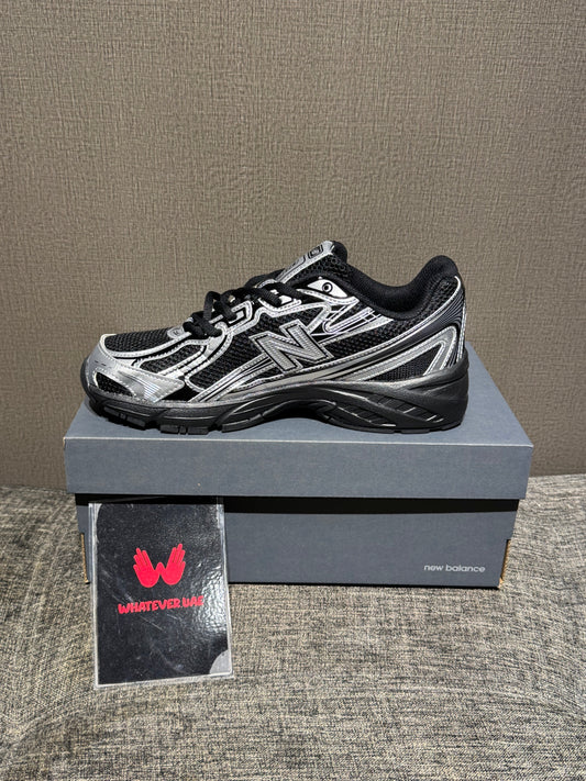 New Balance 740 Black