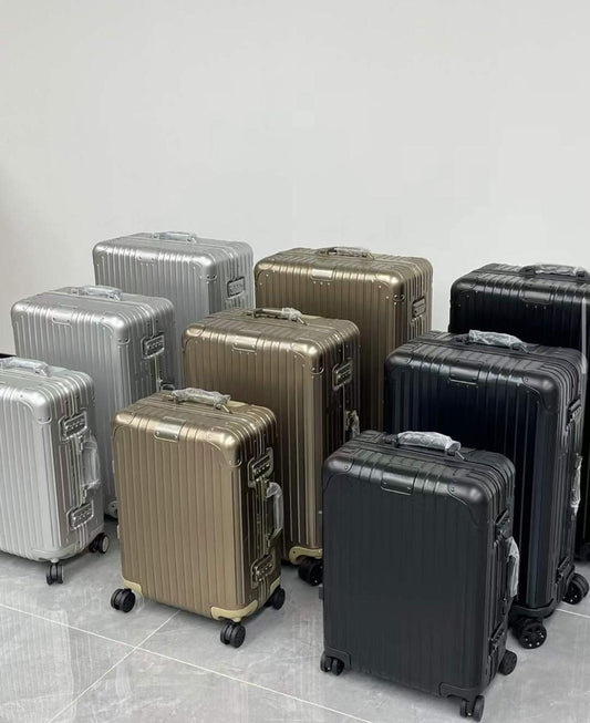 Rimowa Trolly Suitcase Set