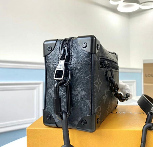 Louis Vuitton Messenger Bag