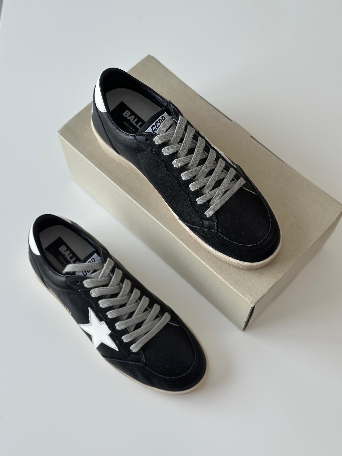 Golden Goose Sneakers