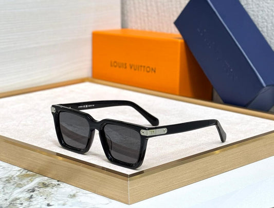 Louis Vuitton Sunglasses 4 colors