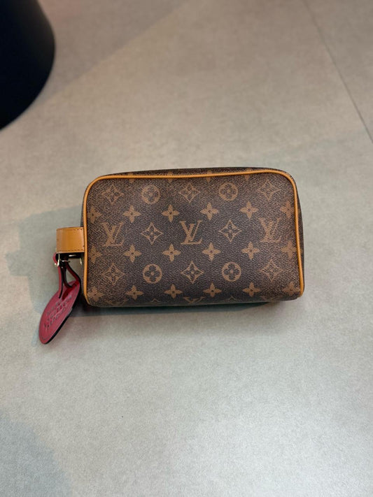 Louis Vuittin Pouch (VIP Quality) 4 colors