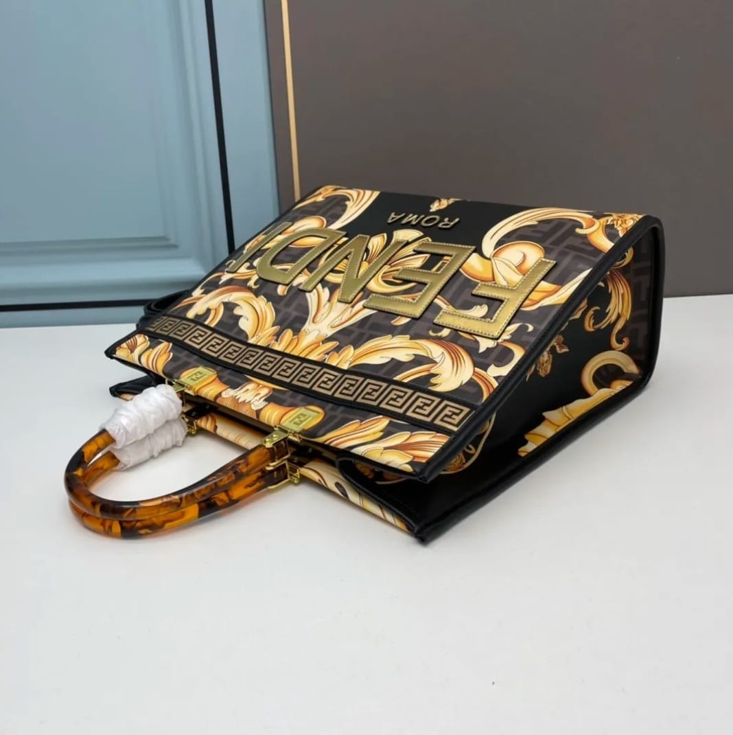 Fendi Tote Bags 2 Colors