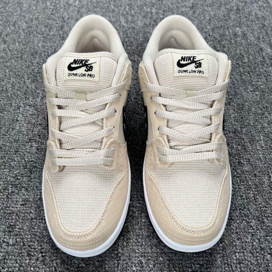 SB Dunk Low Albino & Preto