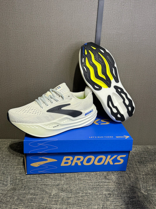 Brooks Sneakers