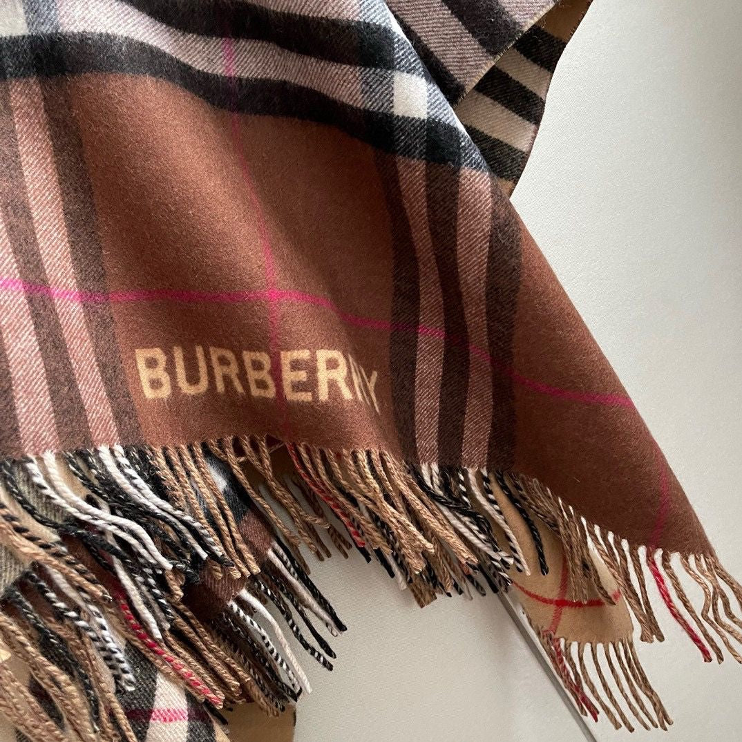 Burberry Shall 2 colors