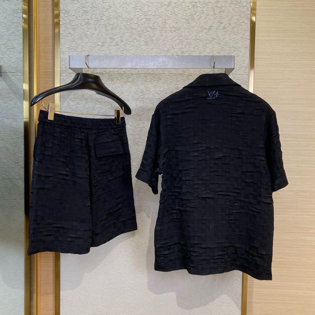 Louis Vuitton Set 2 colors