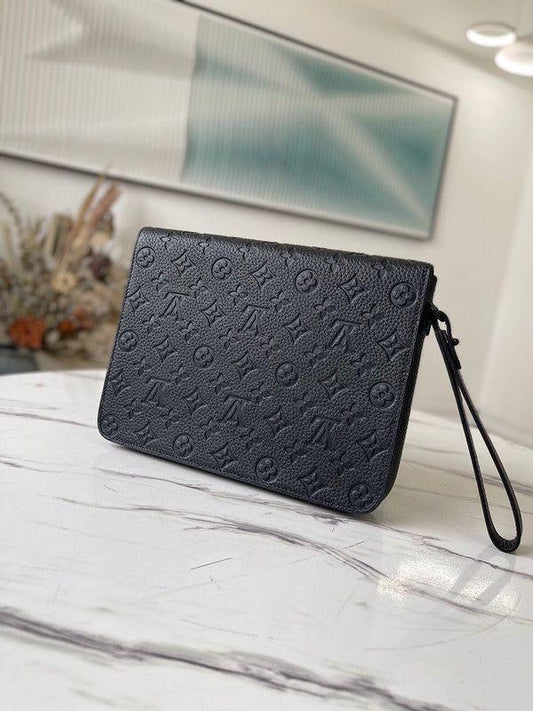 Louis Vuitton Clutch (VIP Quality)