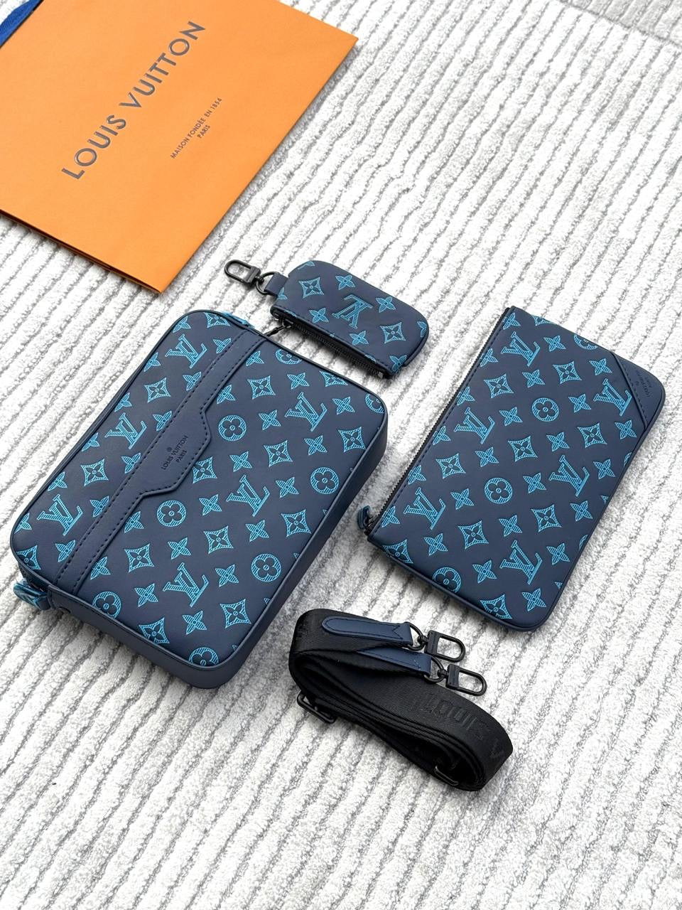 Louis Vuitton Messenger Bag 7 colors