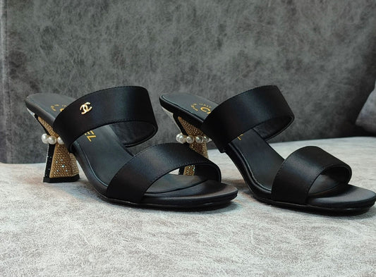 CHANEL Heels