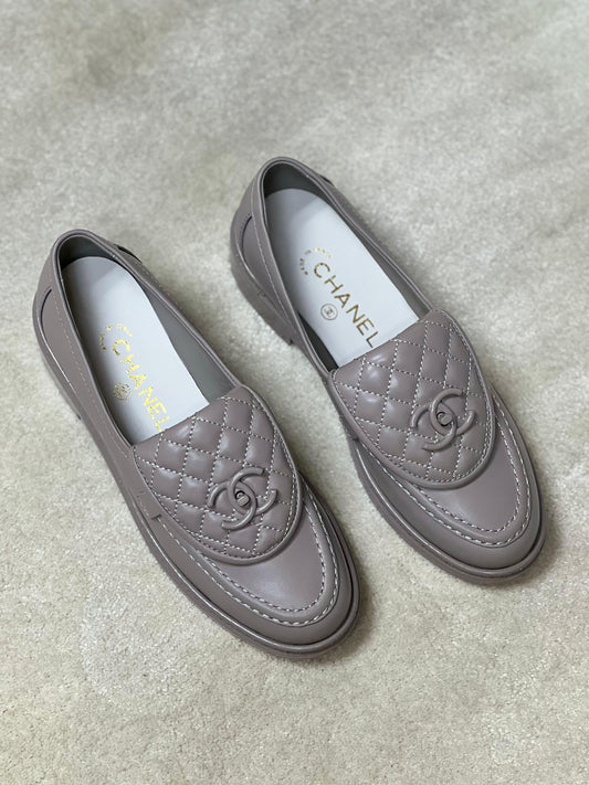 CHANEL Female Loafer
