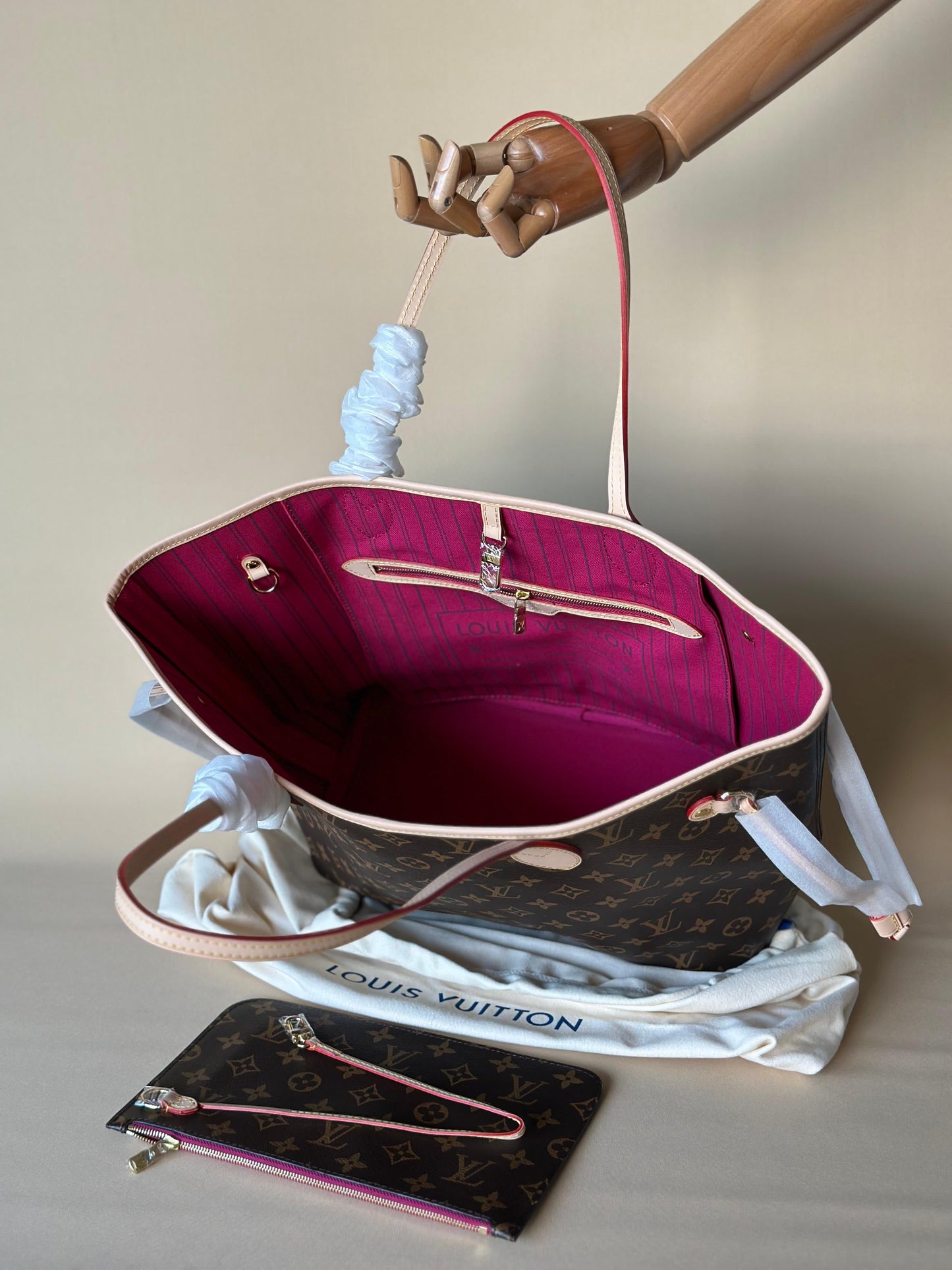 LOUIS VUITTON BAG