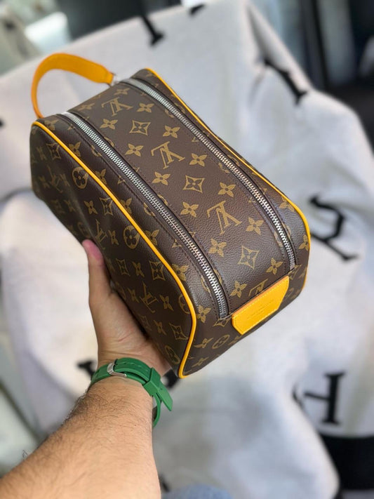 Louis Vuittin Pouch (VIP Quality) 3 colors