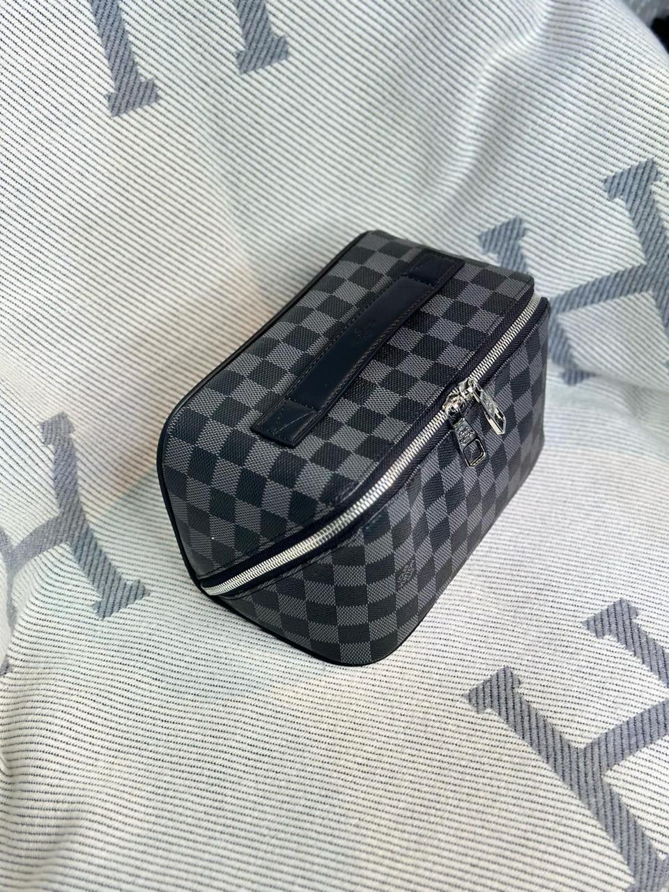 Louis Vuitton Pouch (VIP Quality) 3 colors