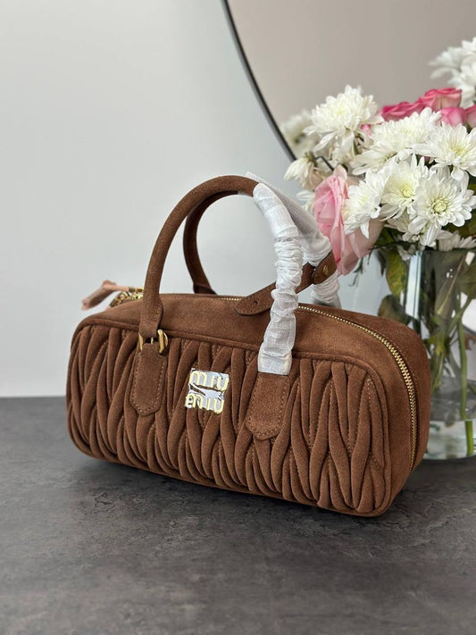 Miu Miu HandBag (VIP Quality)