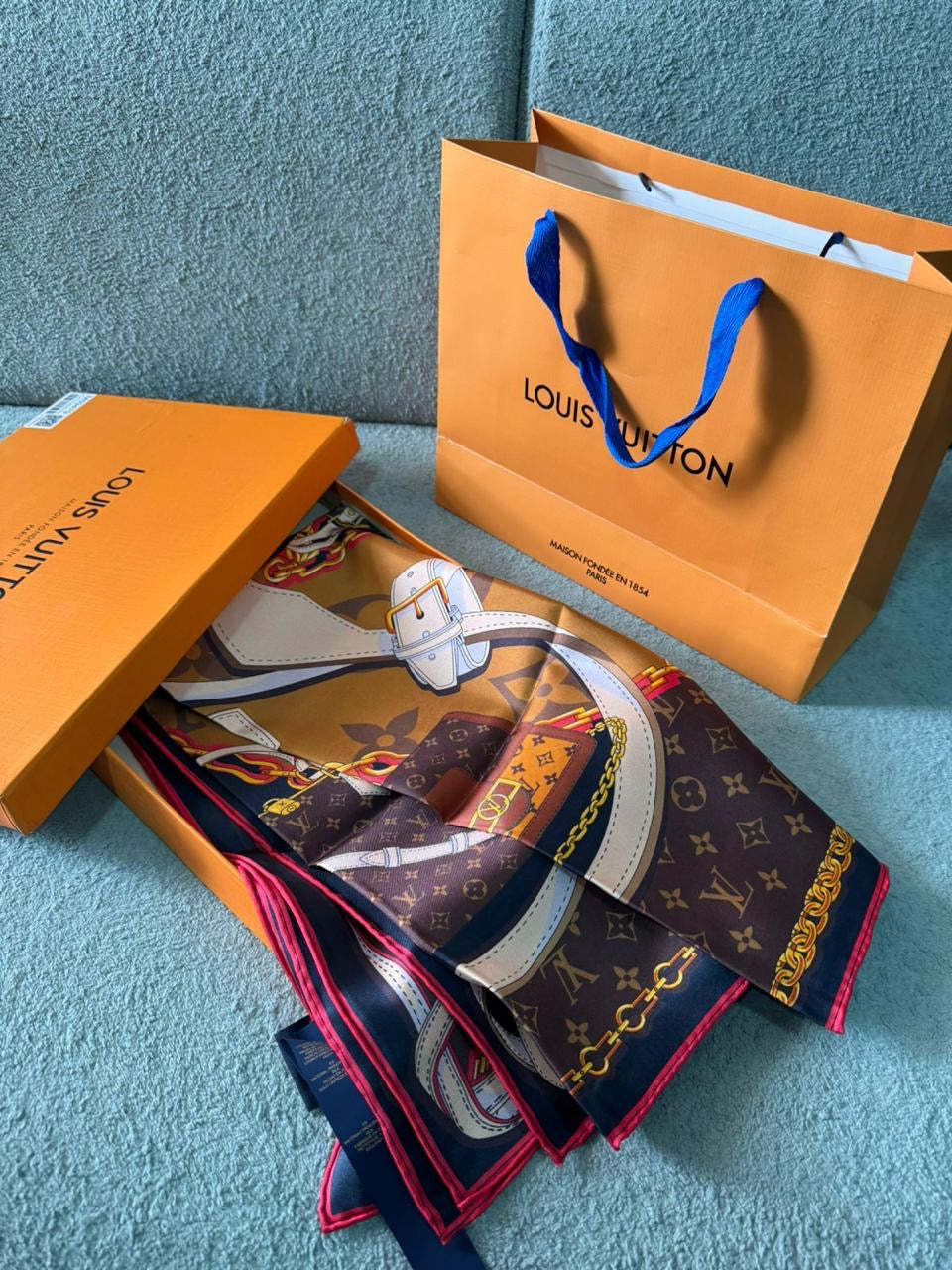 Louis Vuitton Scarfs 6 colors